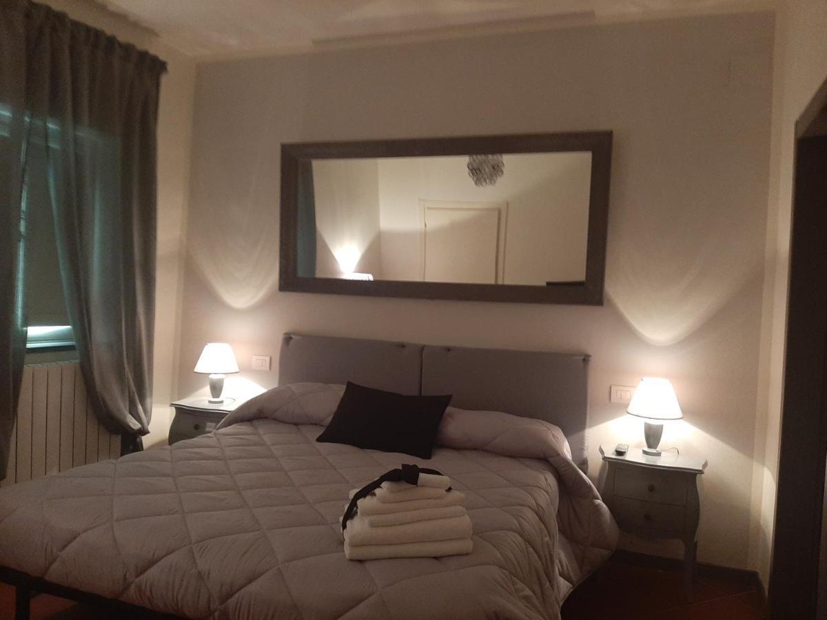 B&B Principe Calaf 3 Lucca Exterior foto